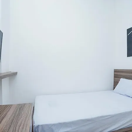 OYO Life 2462 Kost Surabaya-3
